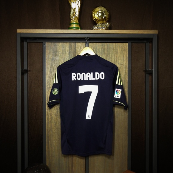 Real Madrid 2012/13 Away Jersey – Cristiano Ronaldo #7 – Small – Dark Blue & Yel - Picture 1 of 15